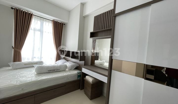 Disewakan 1 Unit Baru di Apartmen Vasanta Innopark Cikarang Bekasi. Jadilah Penyewa Pertama Dari Unit Kami. Unit Baru, Belum Pernah Disewakan, Belum Pernah Dipakai. Baru Serah Terima Kunci Dari Developer Pemasang Meubeul di Akhir 2022