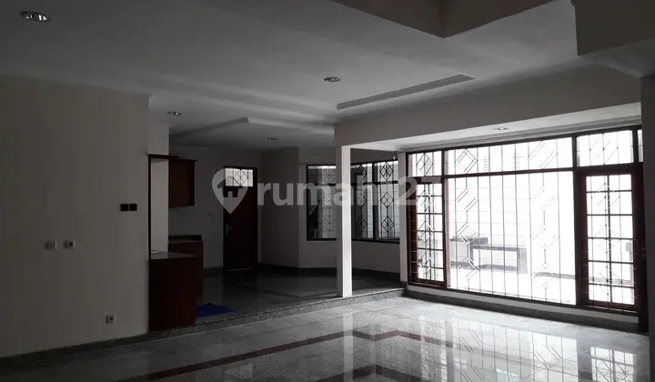 Jual Rumah mewah harga murah siap huni semi furnished 2 lantai Kompleks Batununggal Bandung