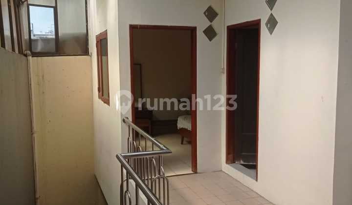 Dijual Rumah Siap Pakai Cocok Kos2an Kantor di Sayap Gajah Mada Jakarta Barat
