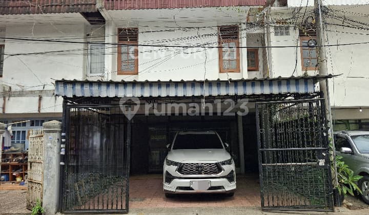 Rumah Kantor Dalam Komplek Lokasi Premium di Johar Baru