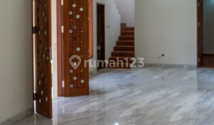 SANUR LUXURY VILLA NEAR THE BEACH AND INTERNATIONAL HOSPITAL