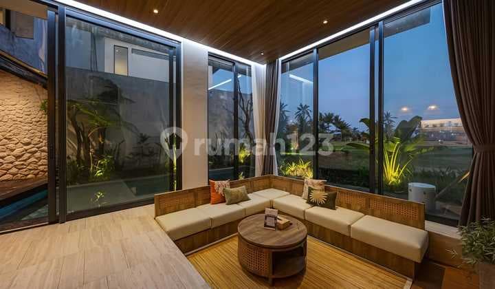 For sale: Residential Villa with Surrounding Rice Field View in Ubud, Bali