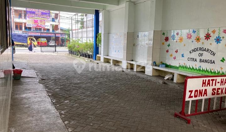Harus Terjual Gedung Komersial Ex Sekolah Jl. M. Toha, Kota Tangerang