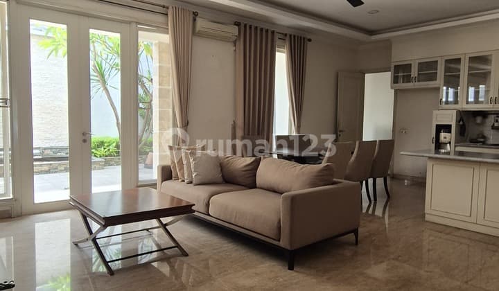 Bagus Banget Rumah Mewah Sutera Mentari Alam Sutera, Siap Huni