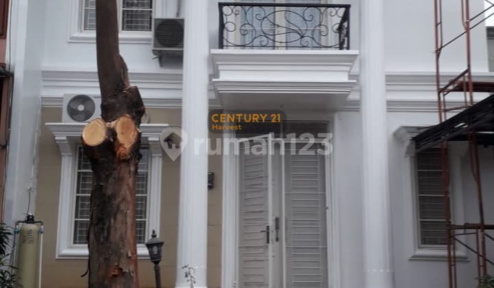 Rumah Bagus 2 Lantai Siap Pakai Furnished di Cluster Oakwood