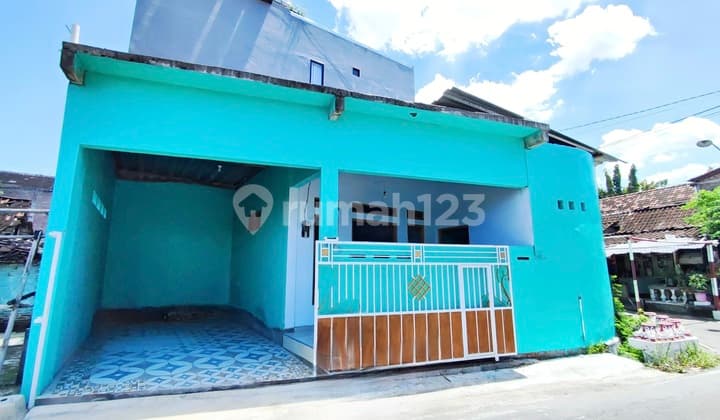 Ready-to-Use House in Banjarsari Area, Solo