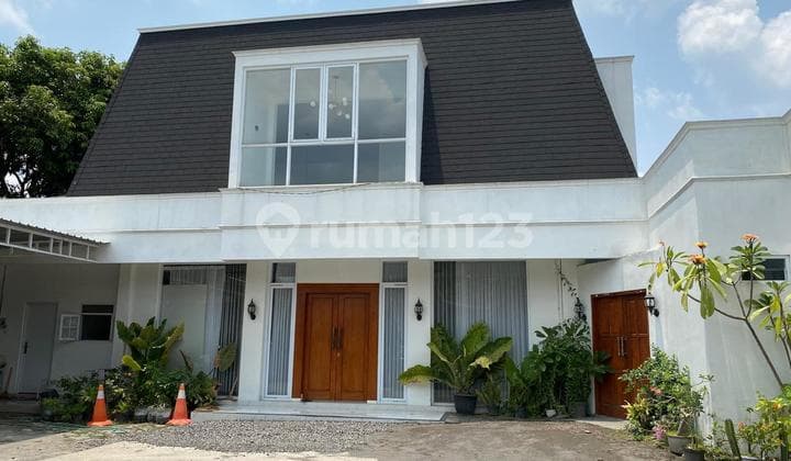 Rumah Dan Guest House Area Jajar Solo