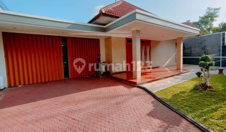 Luxury House Solo City