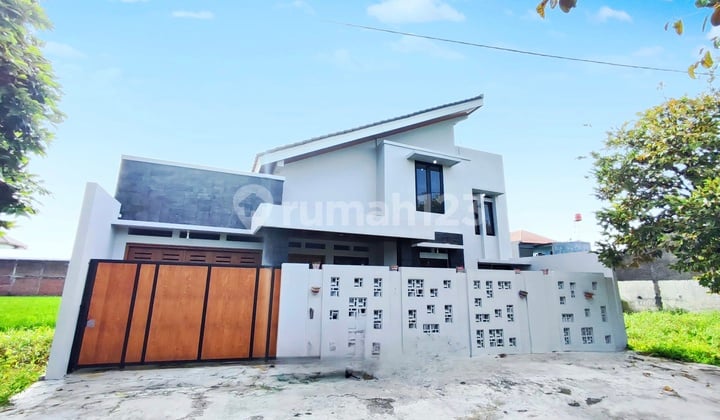 Rumah Siap Pakai Area Pusat Kota Solo