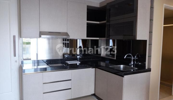 Rarely Available Landmark Residence 3 Bedroom Apartment