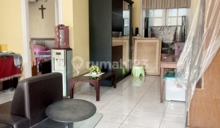 rumah kota wisata megah 2 lantai rapih nyaman lt 631 lb 500 nego