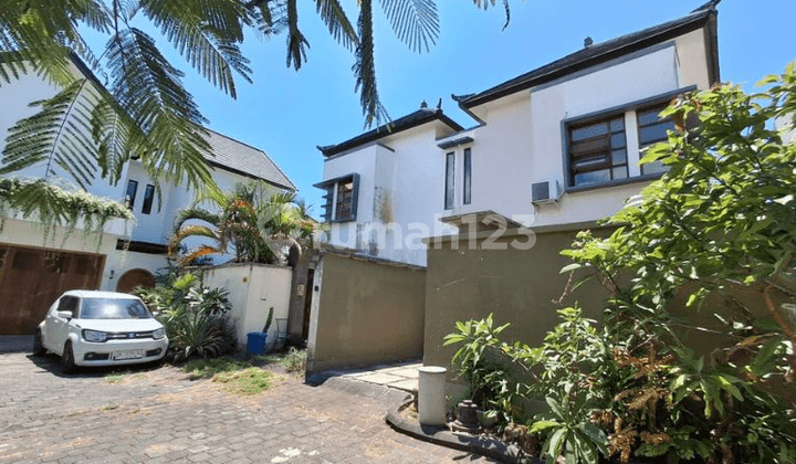 Rumah 2 Lantai Kawasan Premium di Cemara Nusa Dua Badung