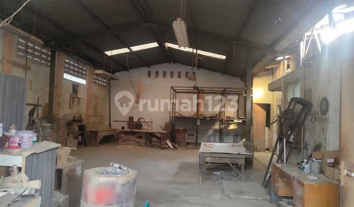 Tanah Dan Gudang Jalan Raya Dakota Gunung Batu Pasteur