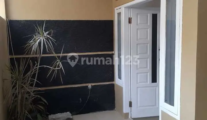 Rumah 2 Lantai Cantik Asri Dan Nyaman Gempol Sari Bandung