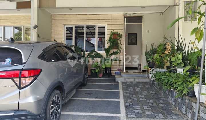 Rumah 2 Lantai Komplek Sommerville Taman Kopo Indah 5 Bandung