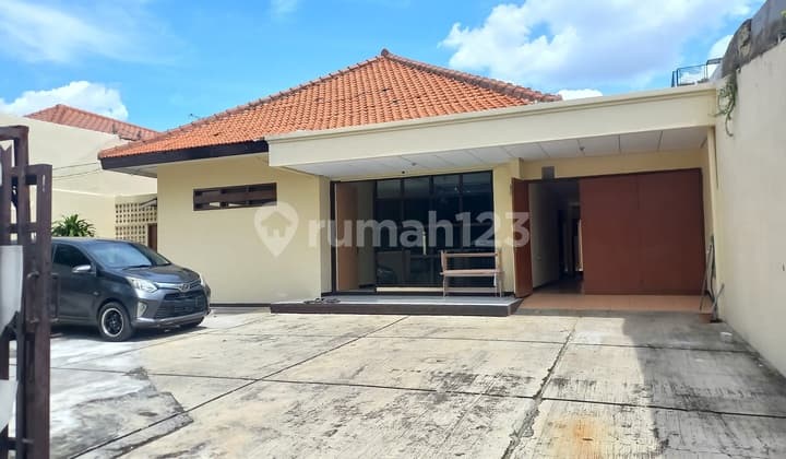Rumah bisa untuk Usaha, Jalan Utama di Layur Rawamangun Jaktim...