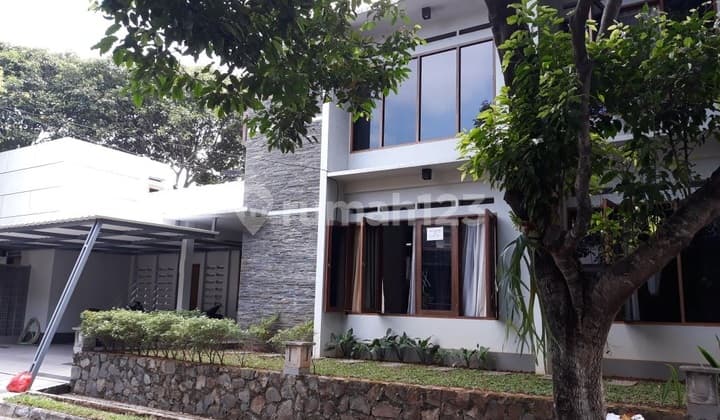 House in Sector 9 Bintaro Jaya, close to Japanese school Interl, fresh market, and culinary spots...