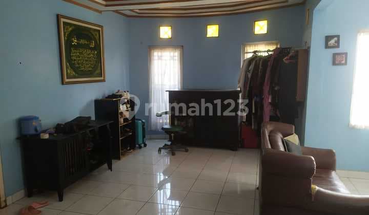Rumah di Villa Bintaro Indah Lokasi di Hoek dan Depan Taman, Dekat Dg St Kereta Api dan Pasar Tradisional...