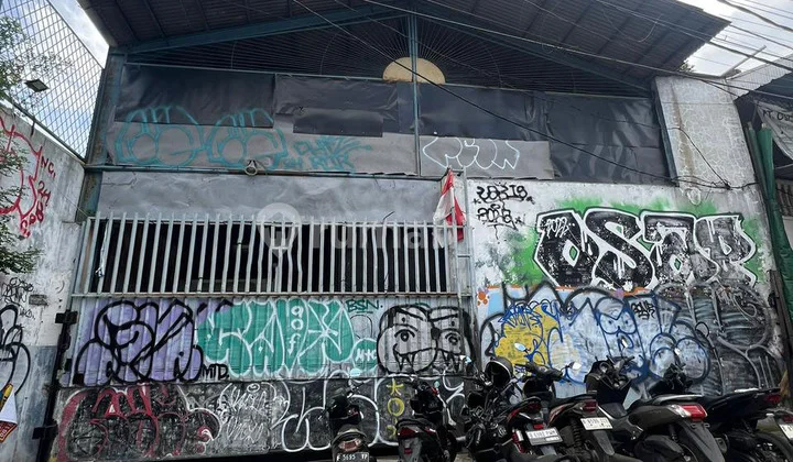 Strategic Warehouse on Pos Pengumben Main Road, West Jakarta