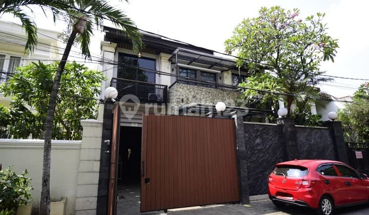 Rumah Mewah di Kemanggisan Slipi Jakarta Barat