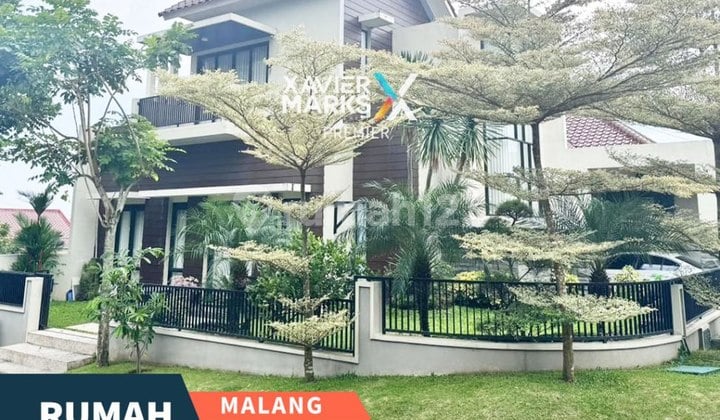 Modern 2-Story Hook House on Main Road Austinville Malang