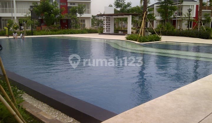 Rumah Golf Lake Residence 8X15 Cluster Victoria Hills