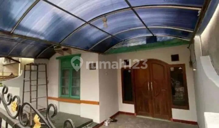 Rumah siap huni di Taman Royal 3 Cipondoh