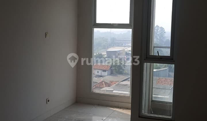 Amazana Serpong Residences Studio Apartment - Main Road View