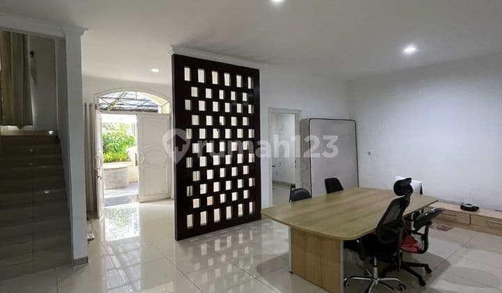 Rumah Furnish Siap Huni di PIK 1 - Cluster Kenari Golf 8x15