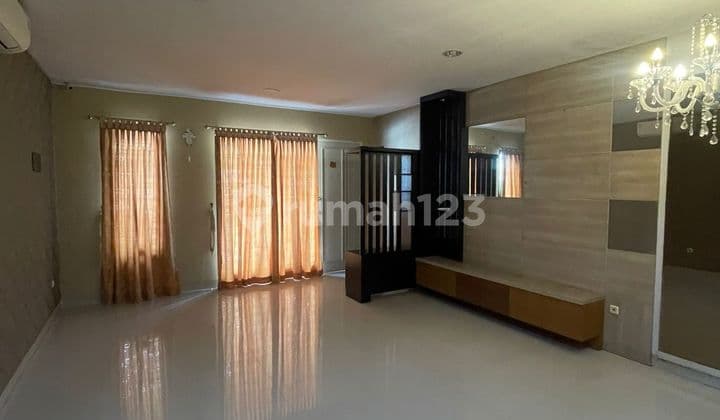 Rumah Layar Permai Pik 8X15 Full Renov Sebelah Kolam Renang
