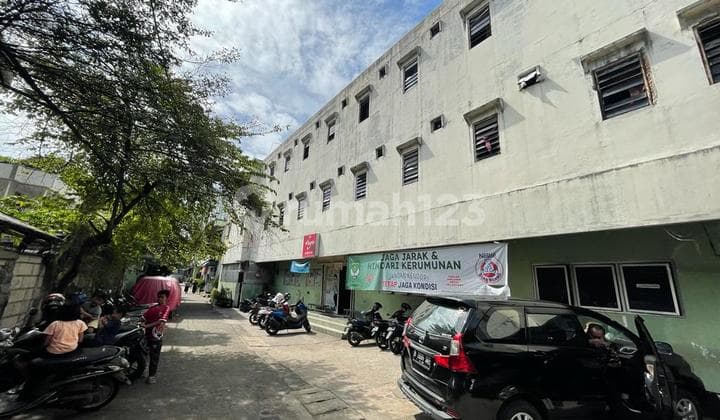 Dijual Murah Gelanggang Olahraga Plus Kost 30 Kamar, Pademangan