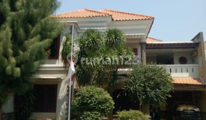 Rumah Mewah Tengah Kota Surabaya di Jemursari