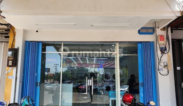 3-Storey Shop House near shopping center on Raya Darmo Surabaya