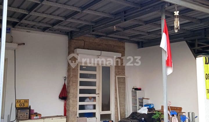 Rumah Bagus Valencia Puri Surya Jaya Siap Dipinang