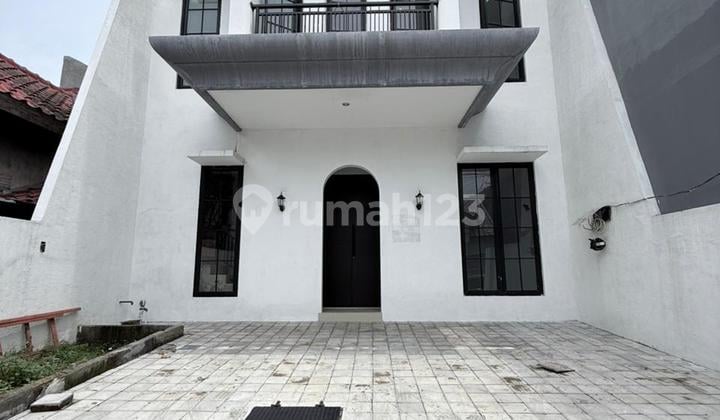 Rumah Selangkah ke Pintu Toll Sidoarjo di Pondok Mutiara Regency