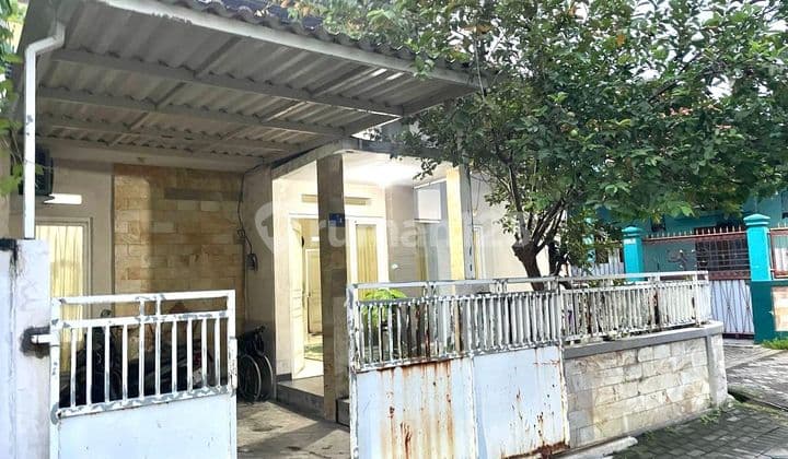 Rumah Dukuh Karangan Wiyung Dibawah Pasar