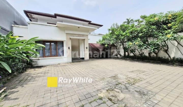 Luxury House on Antasari Street, South Jakarta, Commercial Zone, Livable