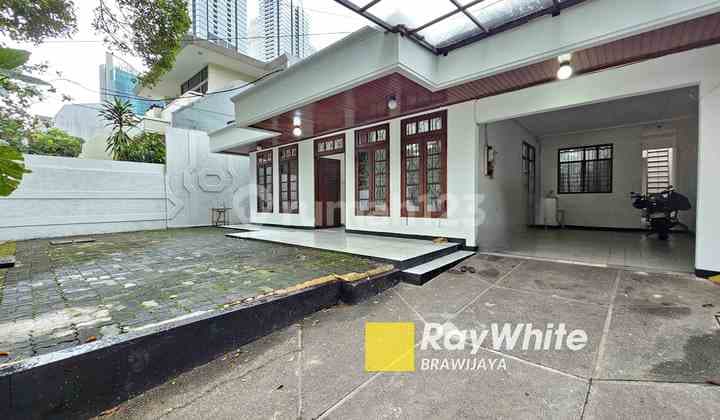 Rumah di Senopati, Kebayoran Baru, Dekat Scbd, View Taman, Boleh Sewa Buat Kantor