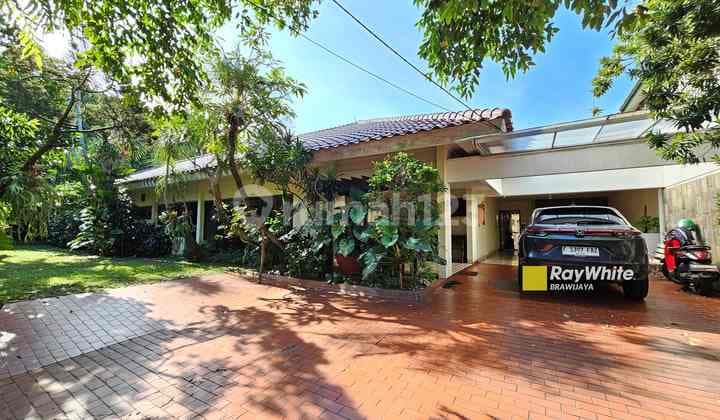 Single-story house on Bangka Street, Kemang, South Jakarta, near Tendean, flood-free.