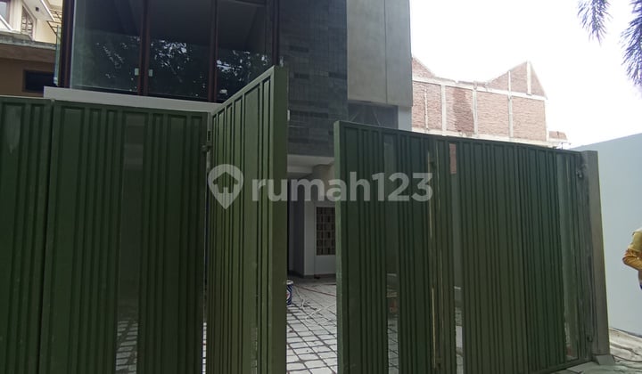 Rumah Mewah Ternyaman Komplek Golf Pondok Labu