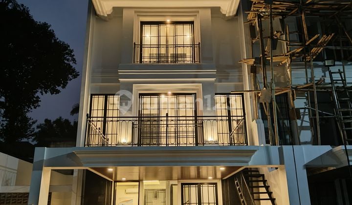 The Most Luxurious Cluster House Real Adjacent to MRT and Pondok Indah