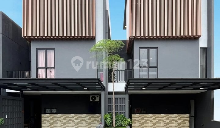 Luxury 3-Story House Near Lebakbulus and Toll Gate Entrance