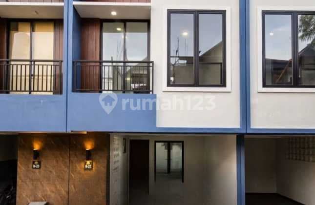 Rumah 2 Lantai di Pondoklabu Cilandak Nempel MRT Fatmawati