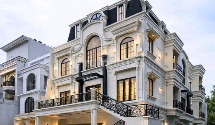 Rumah Clasic Mewah di Antasari Dekat Kemang dan Blokm