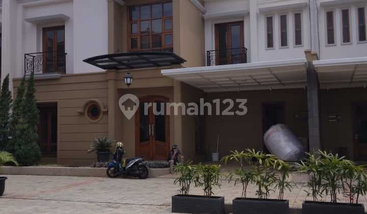 Rumah Mewah Banget di Kebagusan Dekat Mall Tanjung Barat