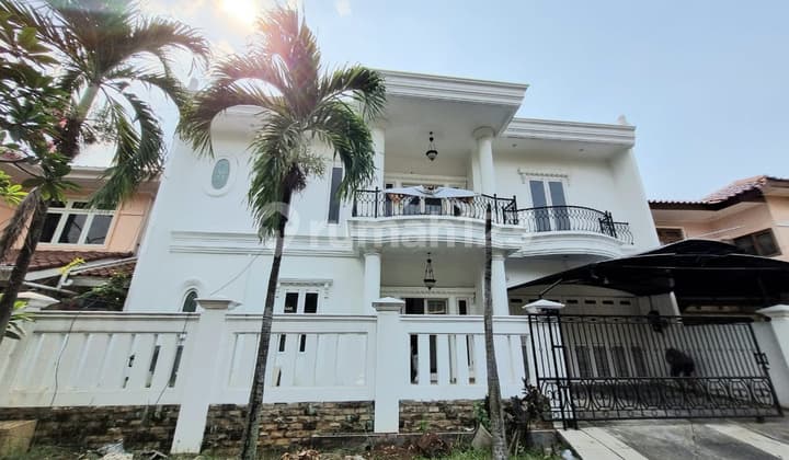 Rumah Semi Furnished Bagus Dalam Cluster Dekat Pintu Tol Bintaro