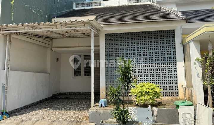 Nice House with SHM Near Toll Access in Pamulang