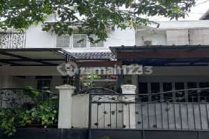 Rumah Cocok untuk Tempat Usaha Dekat Fasilita Umum Bintaro