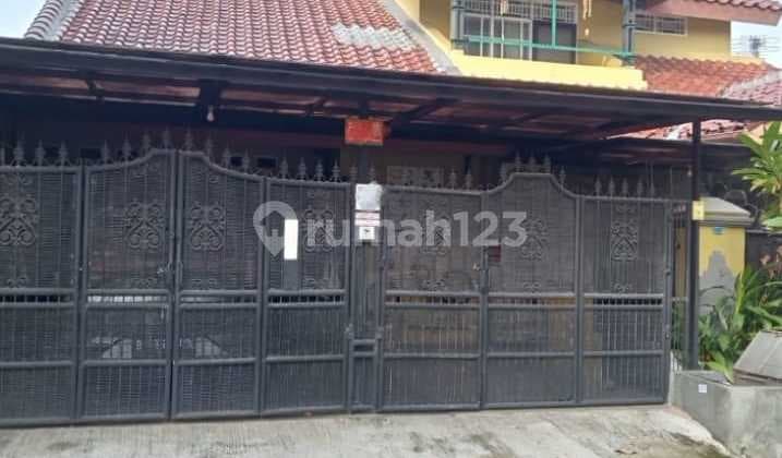 Dijual Cepat Rumah 2 Lantai, Murah, Turun Harga di Griya loka BSD