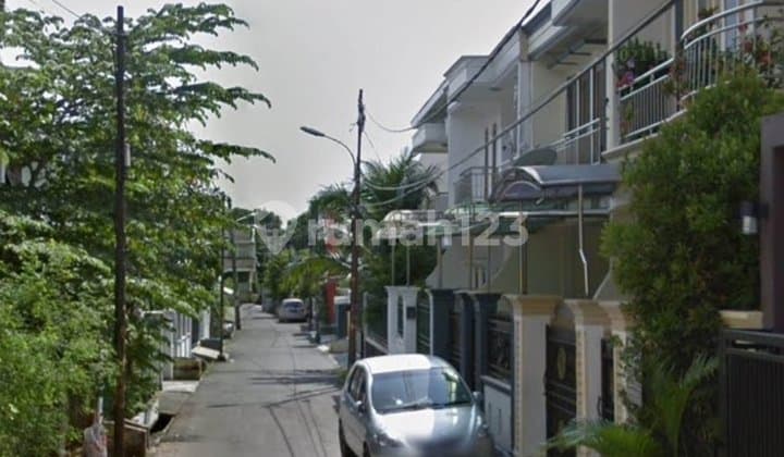 Rumah 3 Lantai Bagus bisa Buat Kos di Rawamangun, Pulo Gadung